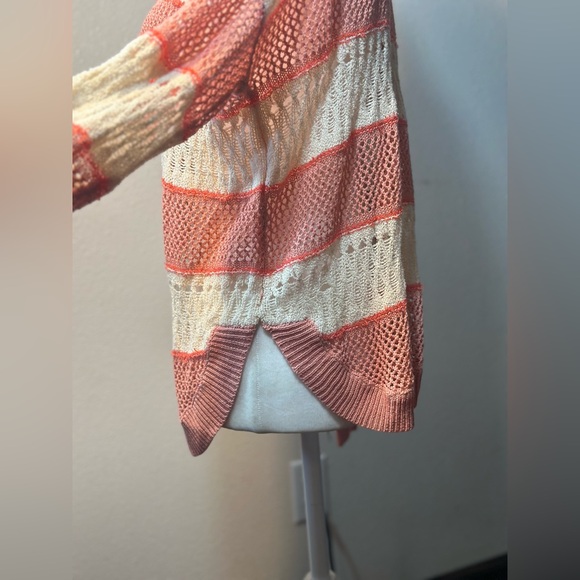 Gianni Bini Knit sheer Coral & white stripped Sweater women Size Medium - Picture 5 of 13